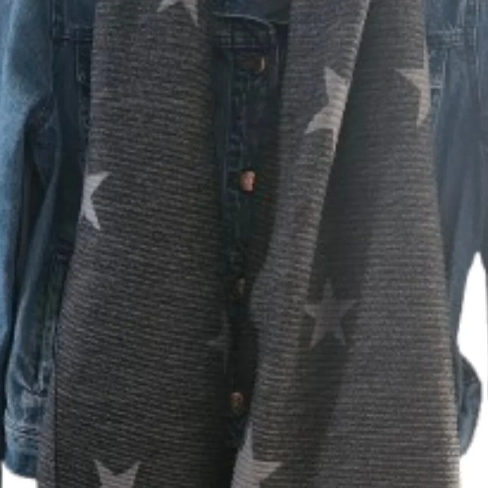 NWT Pretty Persuasions Reversible Gray Star Print Ripple Effect Scarf